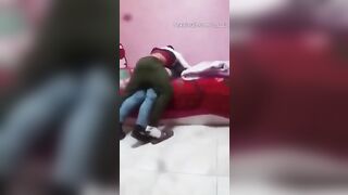 مراهقة مصرية محجبة تناك على ويطب عليهم صديقهم - سكس مصري